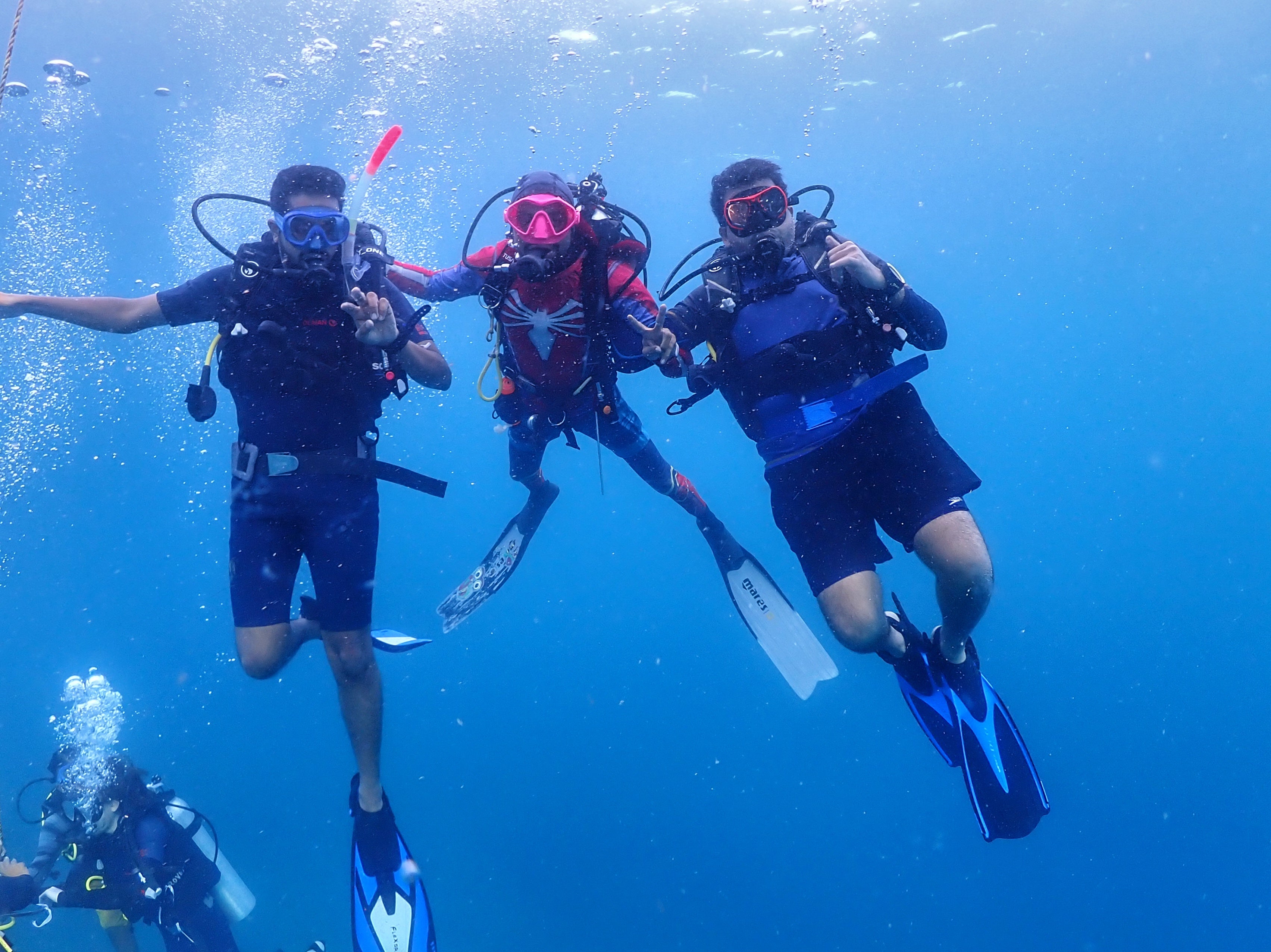 Boat Try Dive by Continental