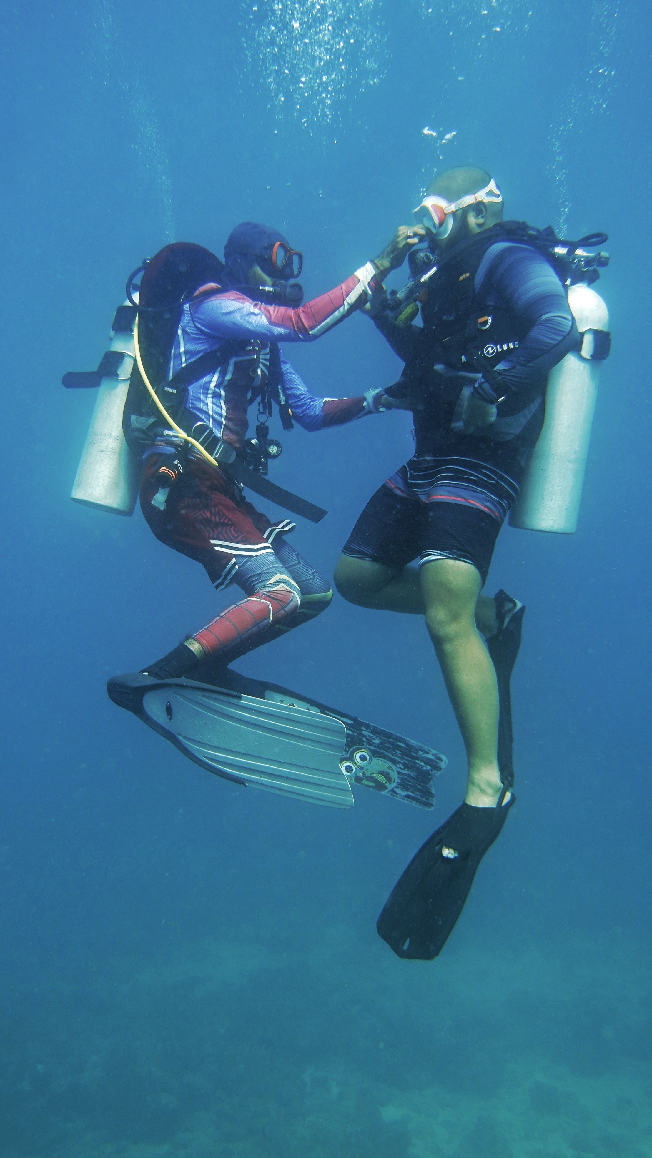 Boat Try Dive by Continental