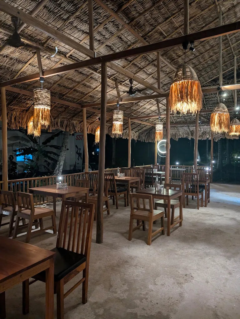 Beachside Candlelit Dinner For Two @ Cabana The Beachside Lounge